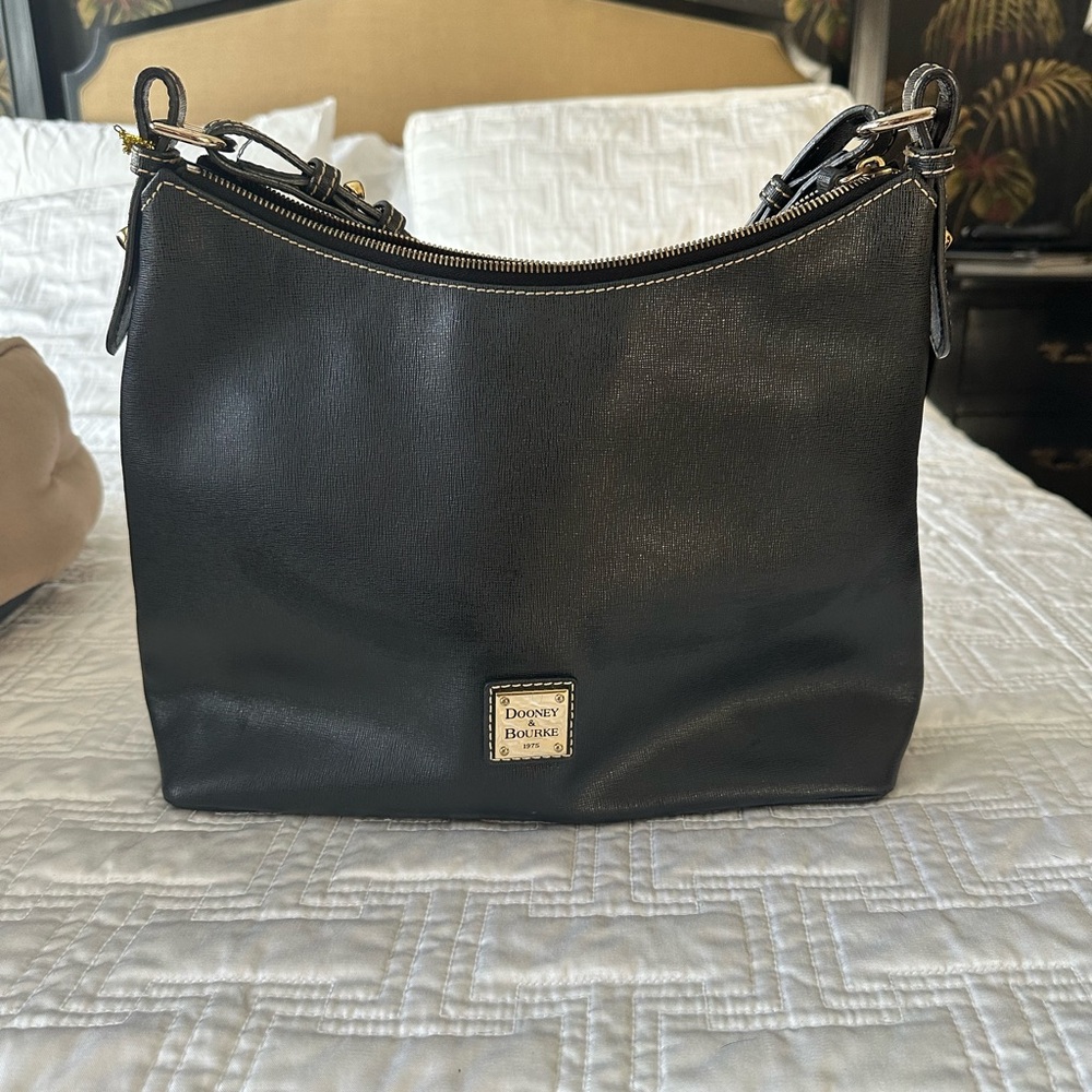 dooney & bourke shoulder bag